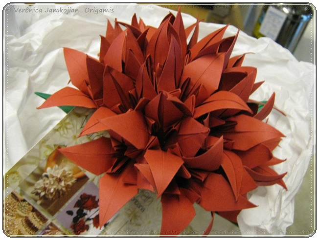 bouquet-de-origami-de-lirios-vermelhos