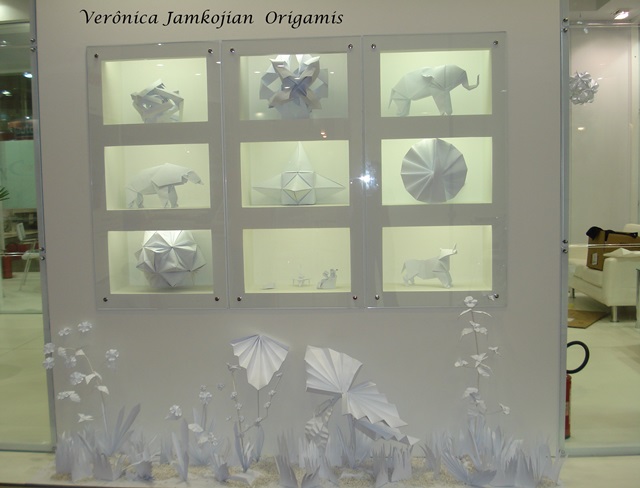 stand-dynatech-jardim-de-origamis-branco